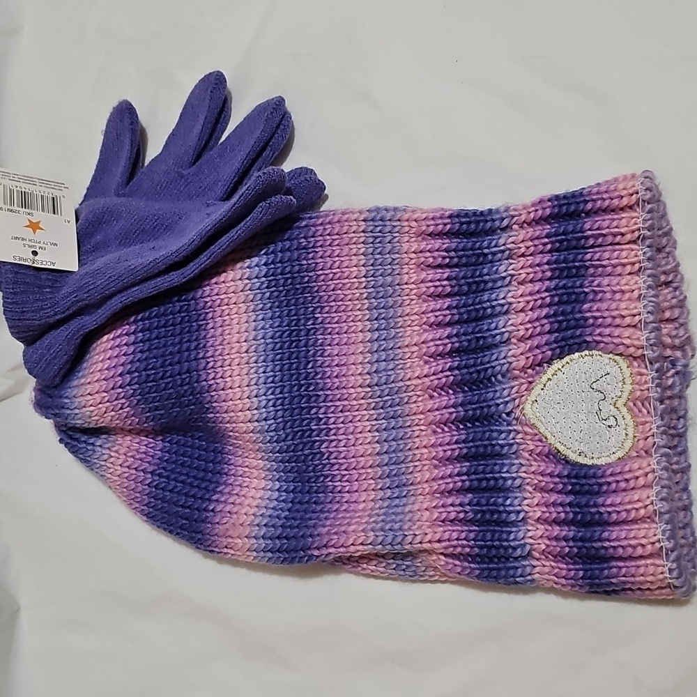 extremely ME! Girls Beanie Hat and Gloves Set OSFM New - Picture 7 of 13